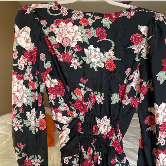 Chelsea & Violet Floral Midi Wrap Surplice Dress - Picture 7 of 12